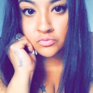 Meet your Posher, Isabel